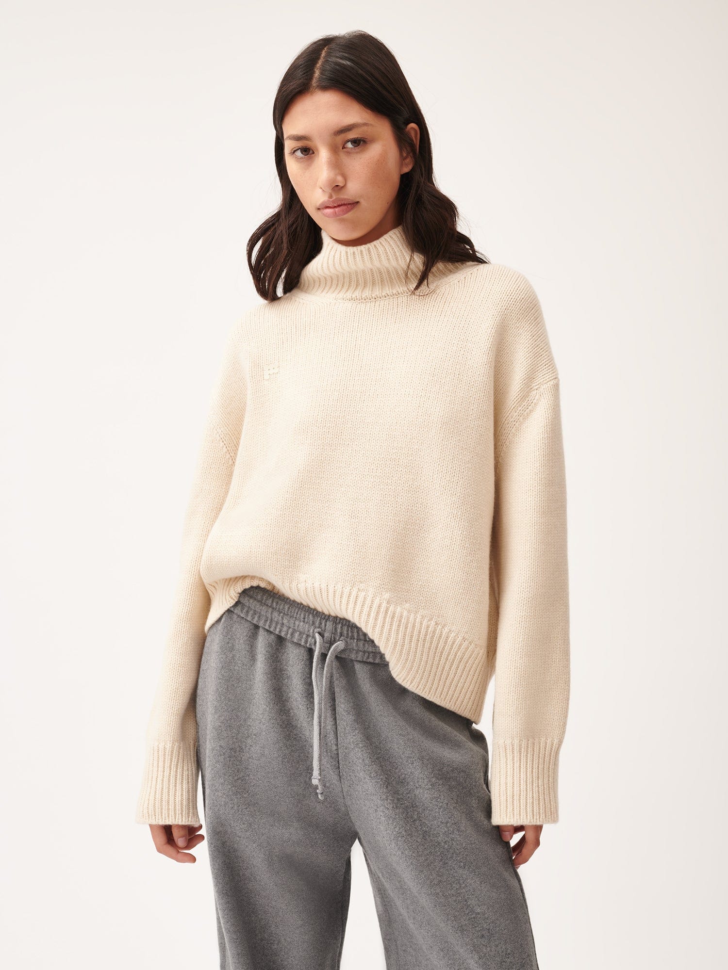 Women's Recycled Cashmere Turtleneck Sweater - Ecru Ivory - Pangaia