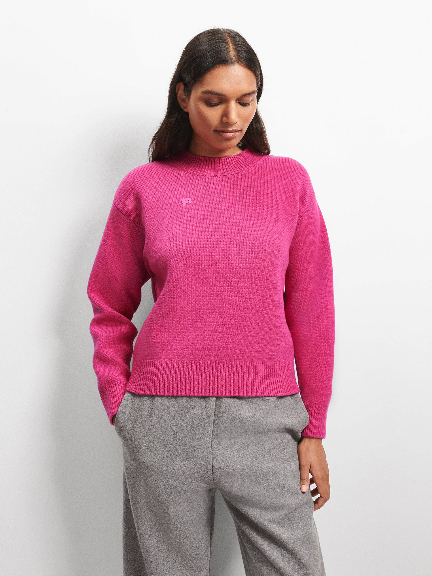 Womens_Recycled_Cashmere_Knit_Crew_Neck_Sweater_Tourmaline_Pink-female-1