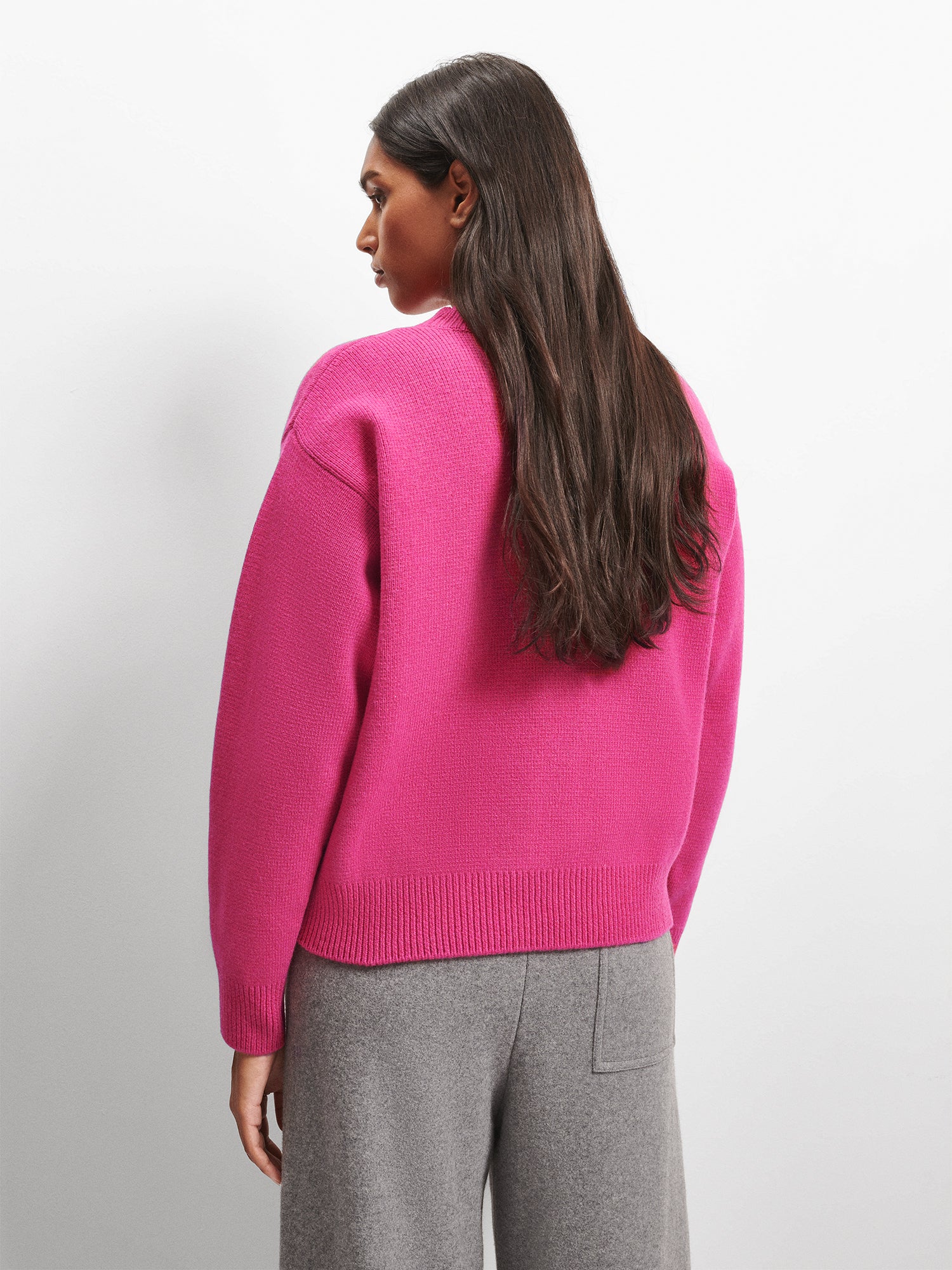 Womens_Recycled_Cashmere_Knit_Crew_Neck_Sweater_Tourmaline_Pink-female-2