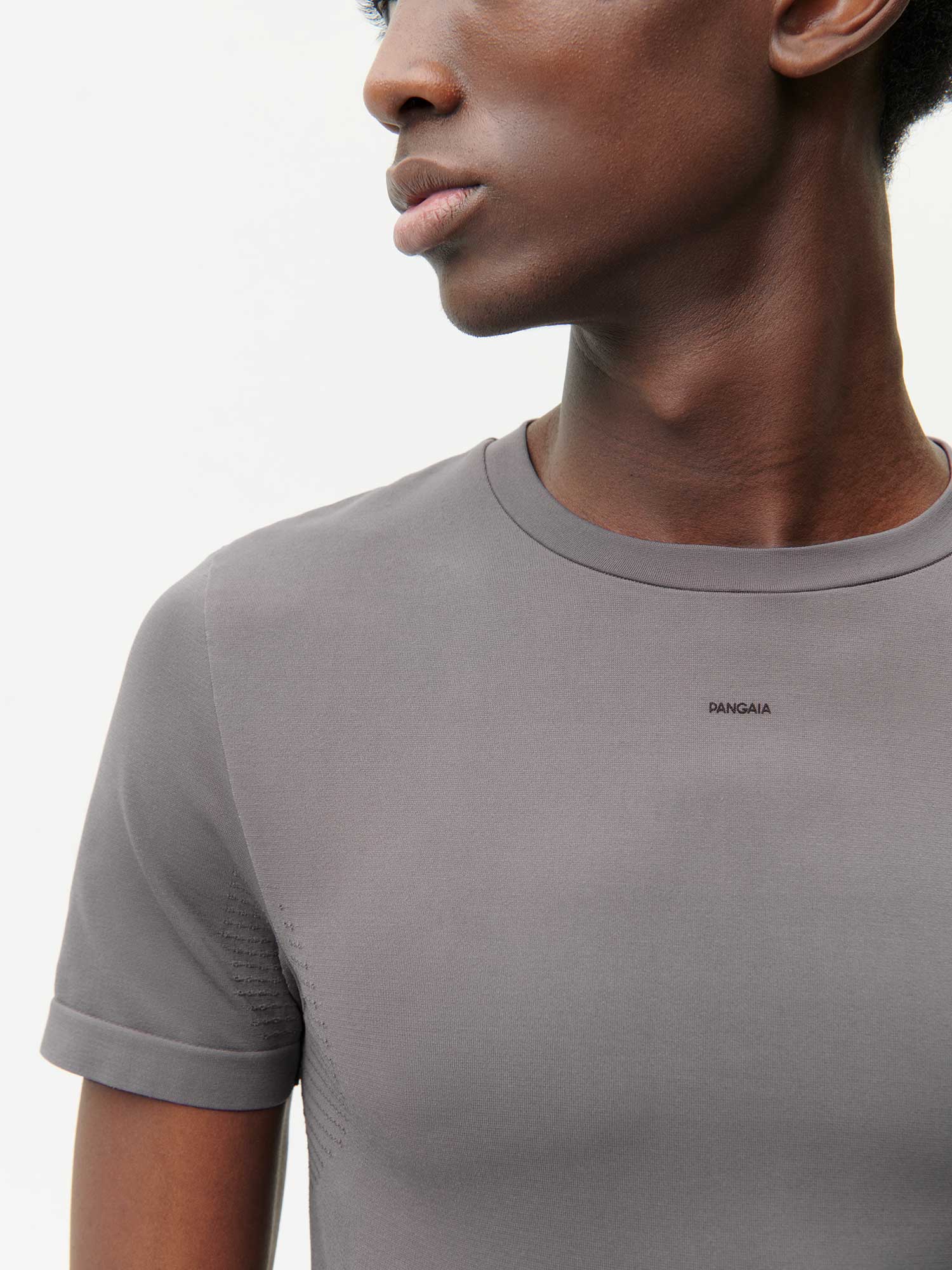 Activewear-3.1-Seamless-Mesh-T-Shirt-Volcanic-Grey-Male-4