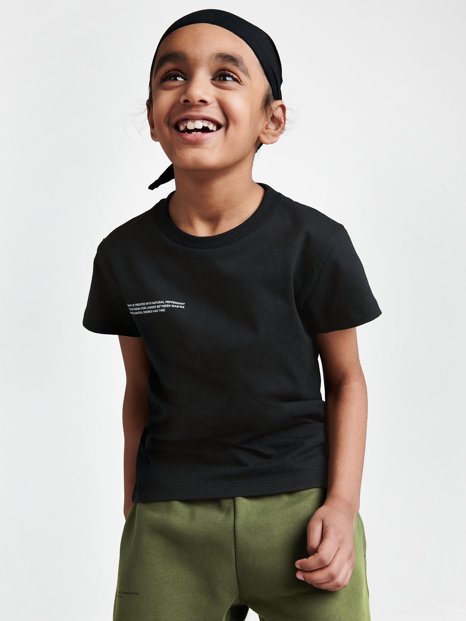 Kids Organic Cotton T Shirt Black Model