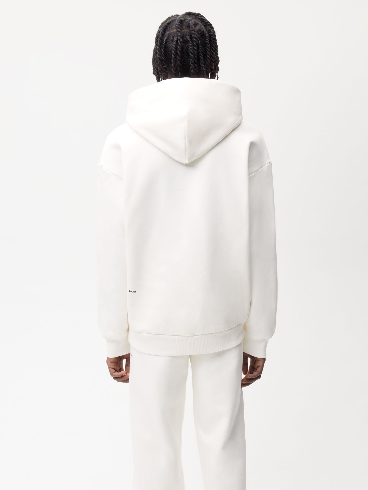 Signature-Hoodie-Off-White-Male-2